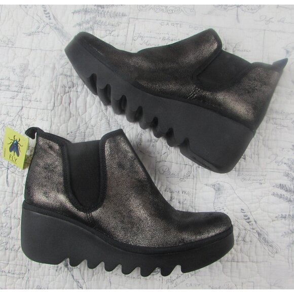 NEW $288 Fly London Byne Womens Green Suede Slip On Chelsea Boots size 40 US 9 - Picture 4 of 12